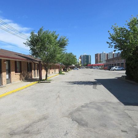 The Capri Motel Winnipeg Esterno foto
