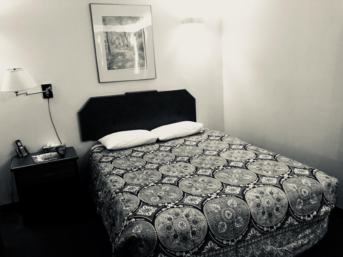 The Capri Motel Winnipeg Esterno foto