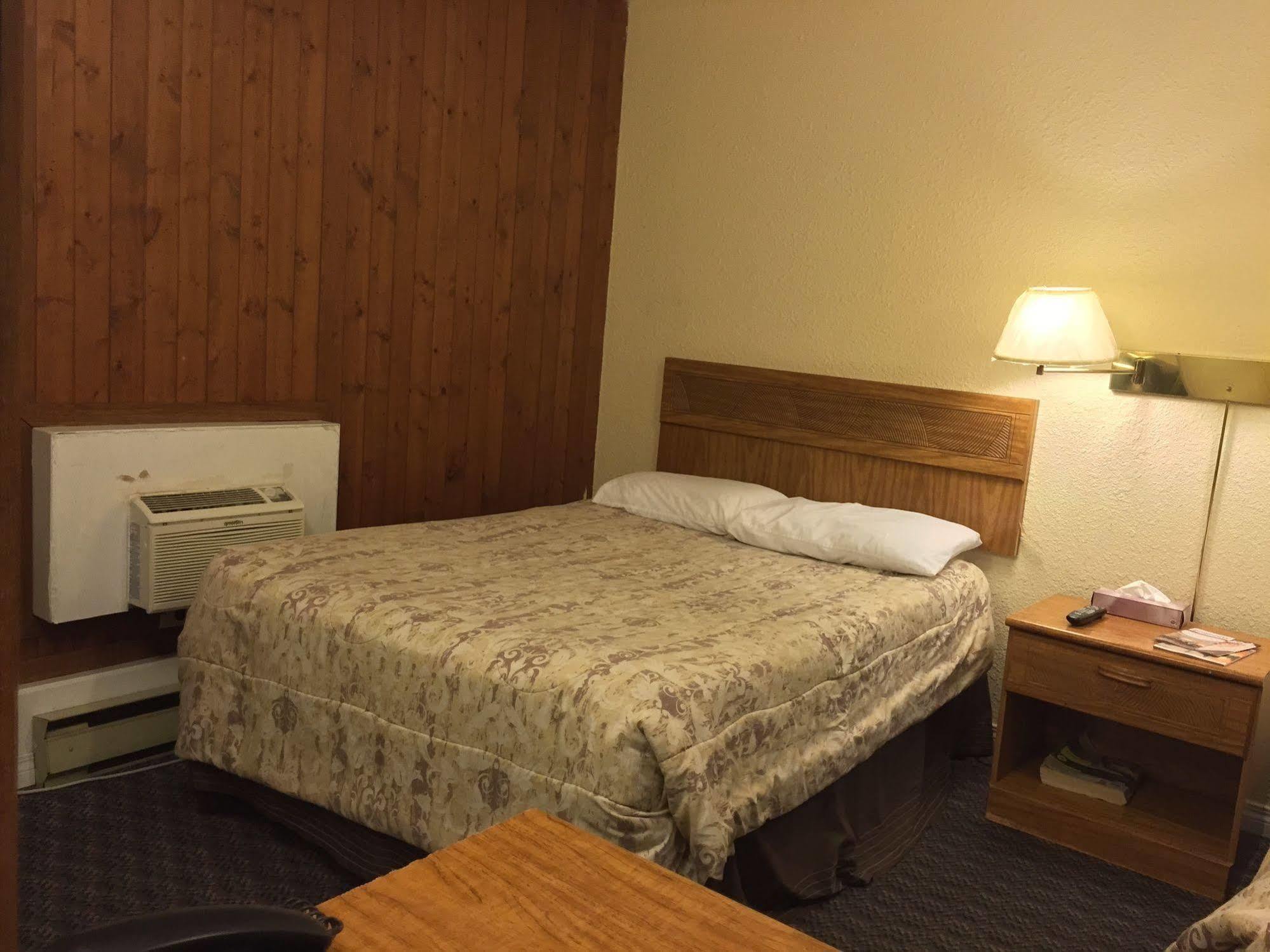 The Capri Motel Winnipeg Esterno foto